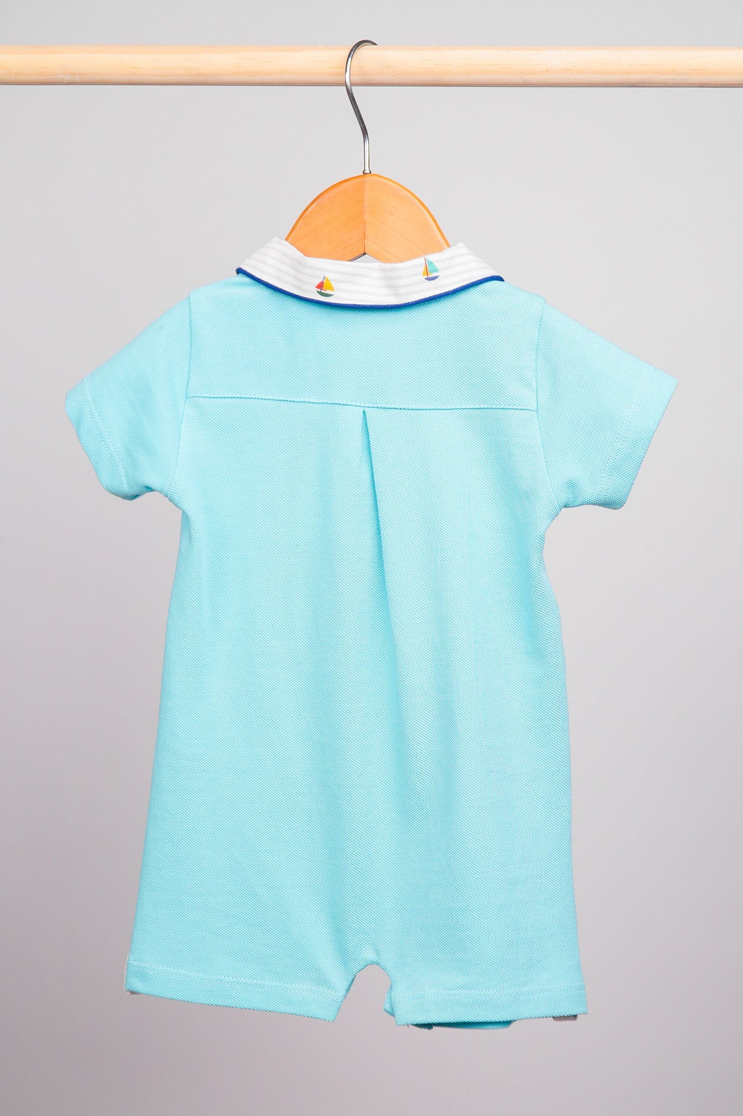 Combinaison short turquoise pour bébé garçon