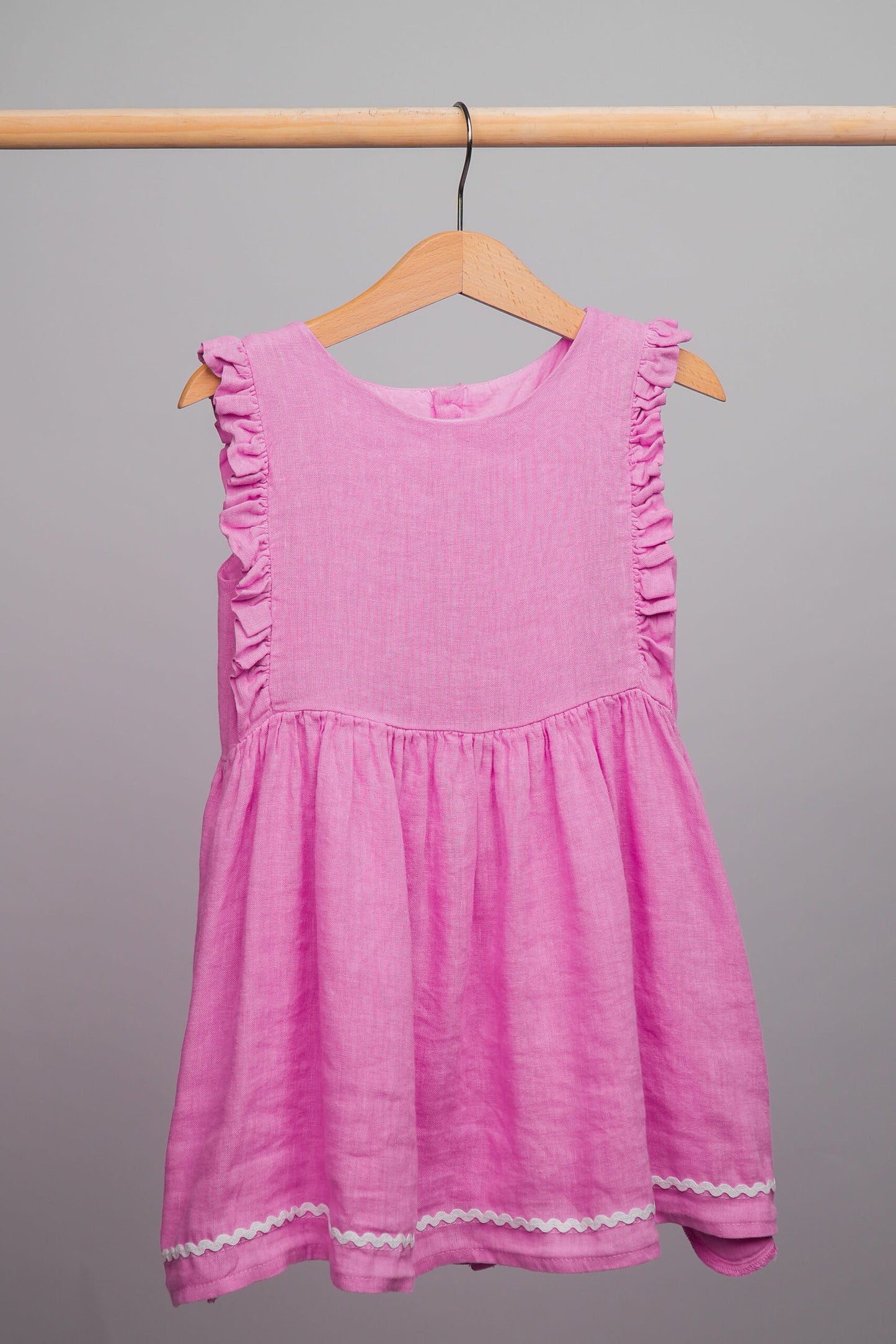 robe en lin rose sans manches