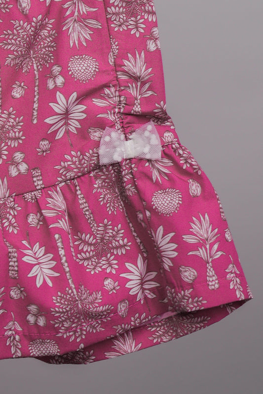 Short pour filles doté d'une ceinture élastiquée et d'un bas volanté